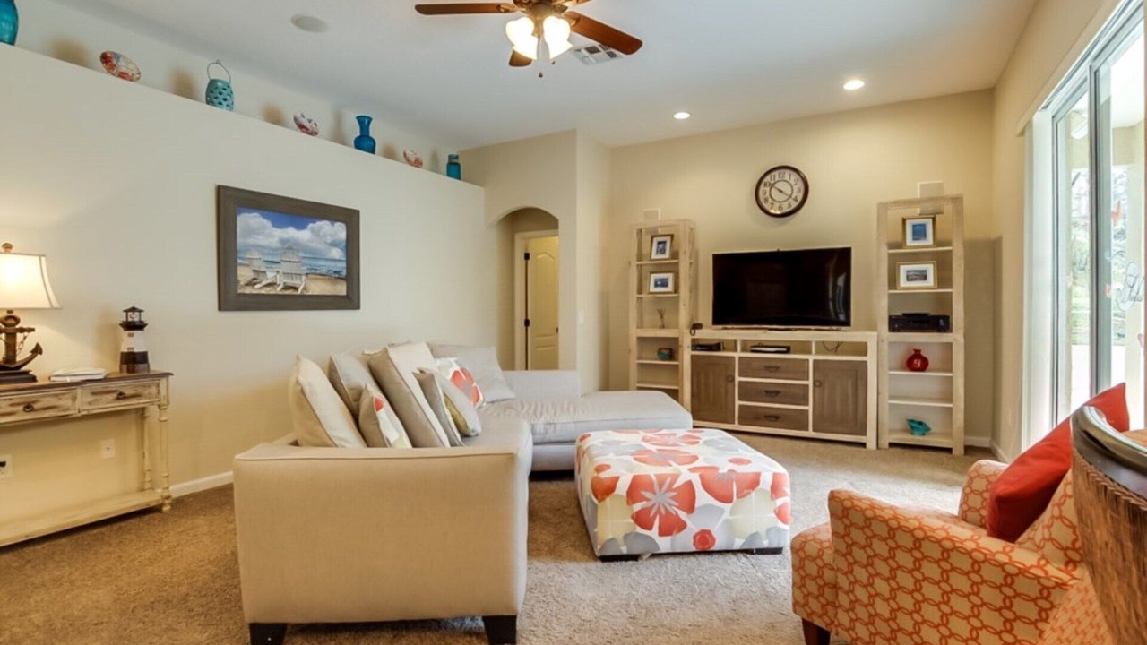 Photo of Livingroom in Highlands Reserve