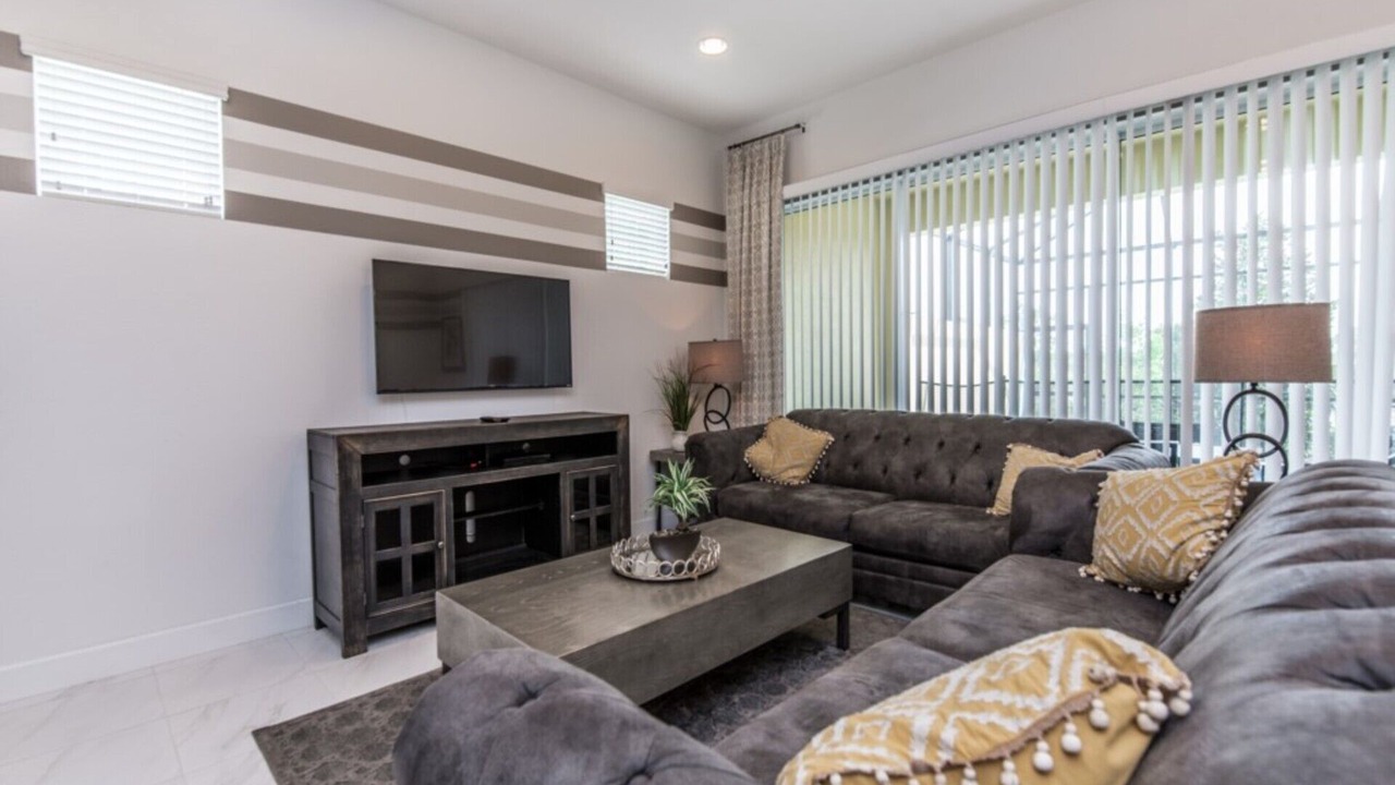 Photo of Livingroom in Sandy Ridge