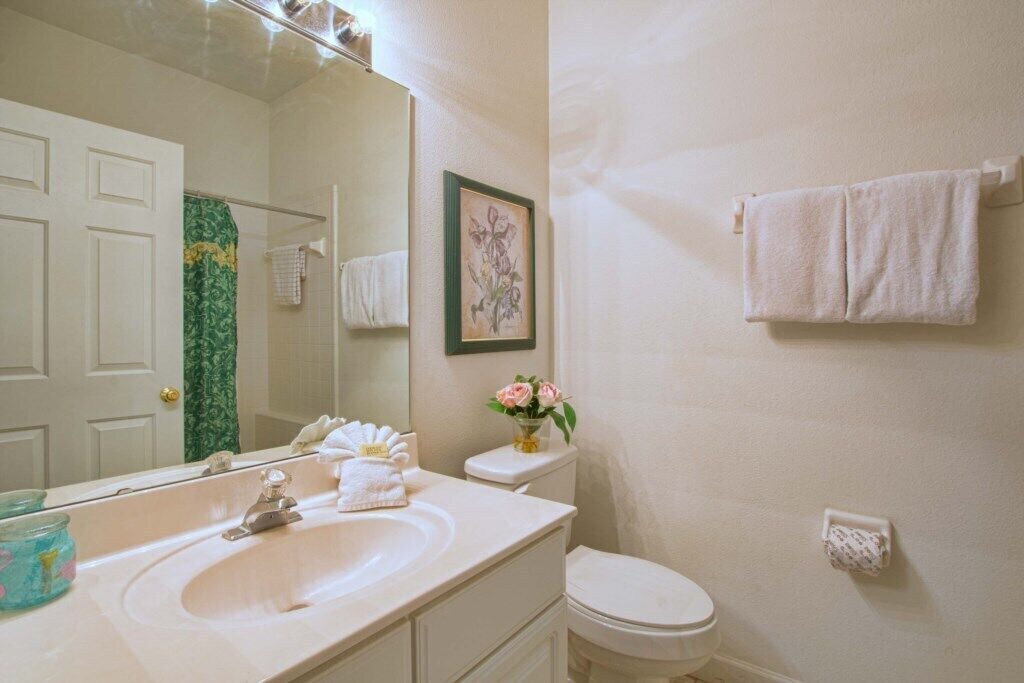 Photo of Bathroom in Esprit