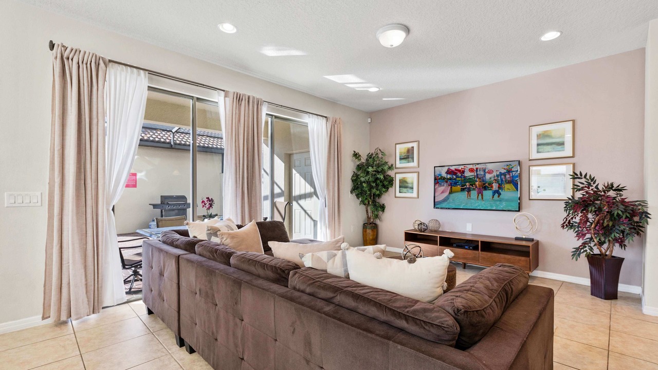 Photo of Livingroom in Four Corners