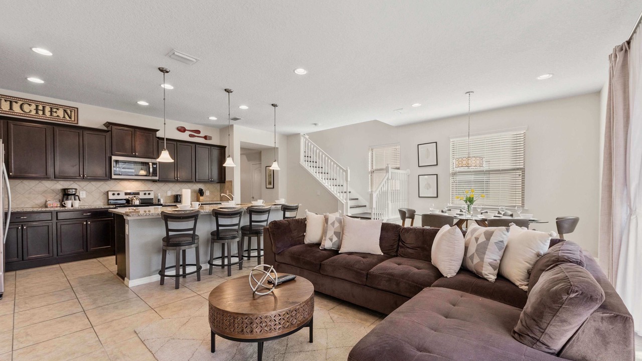 Photo of Livingroom in Four Corners