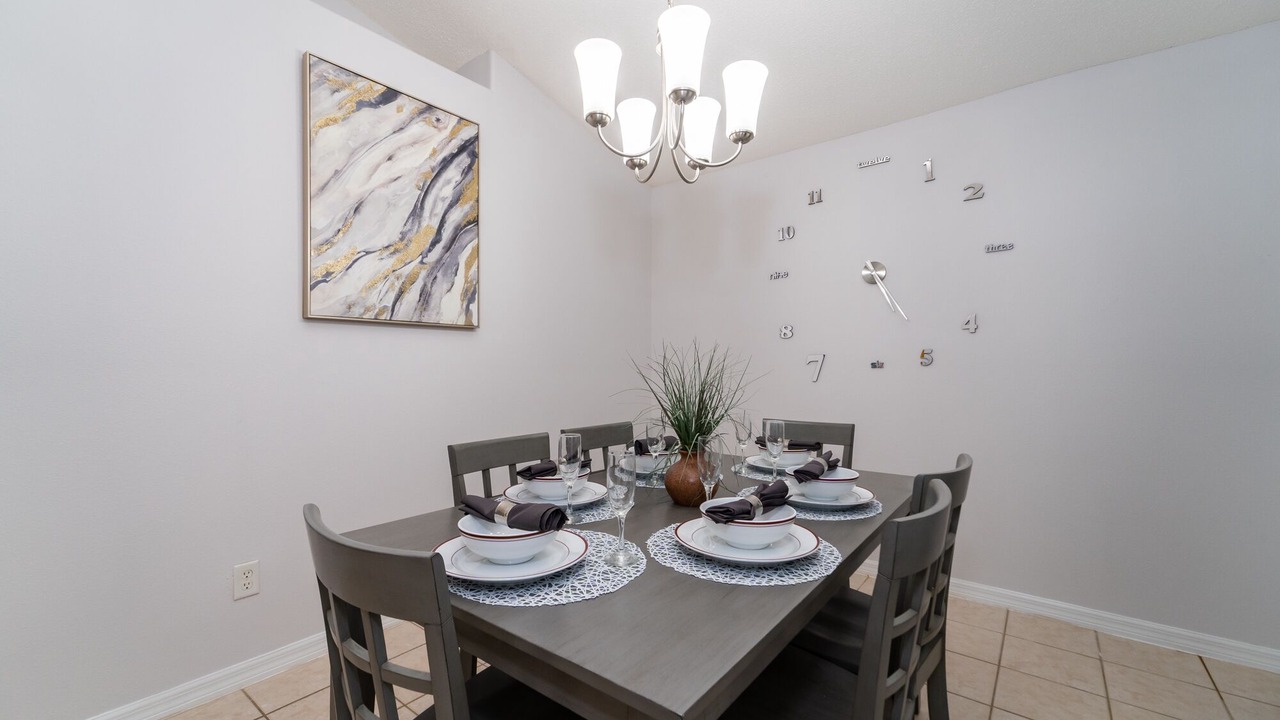 Photo of Livingroom in Orange Tree