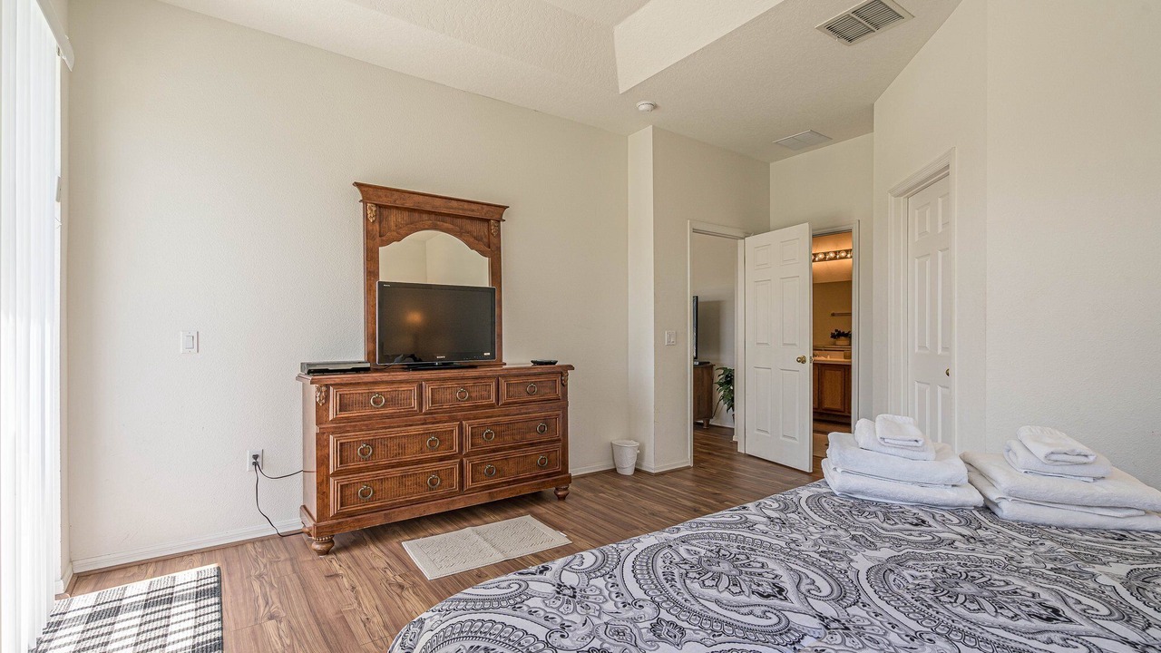 Photo of Bedroom in Windwood Bay