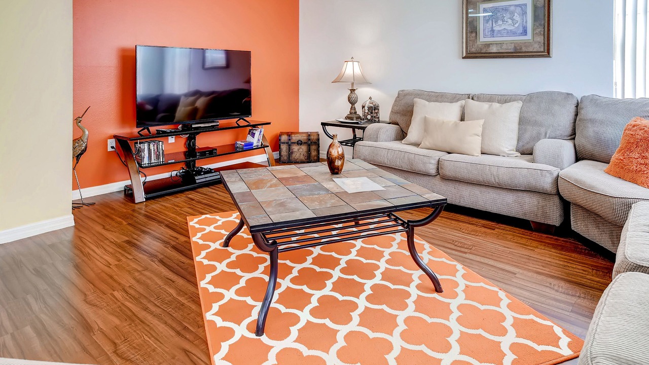 Photo of Livingroom in Windwood Bay