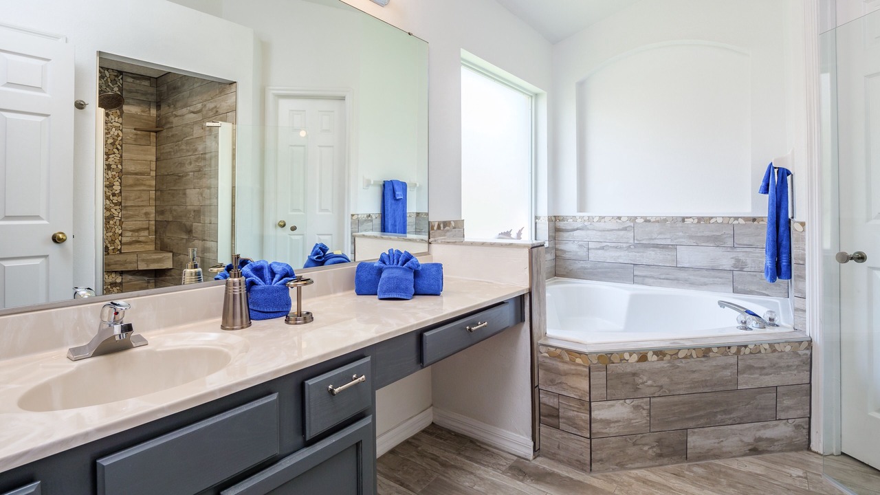 Photo of Bathroom in Lake Berkley