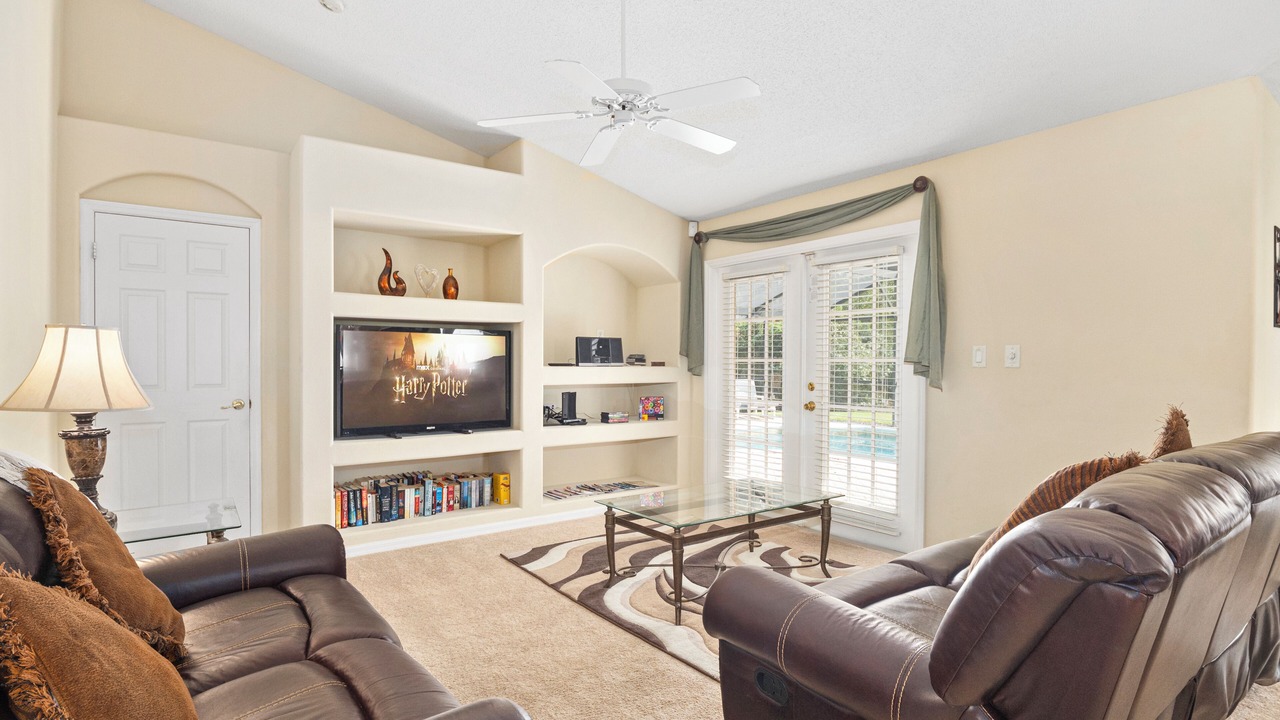 Photo of Livingroom in Orange Tree