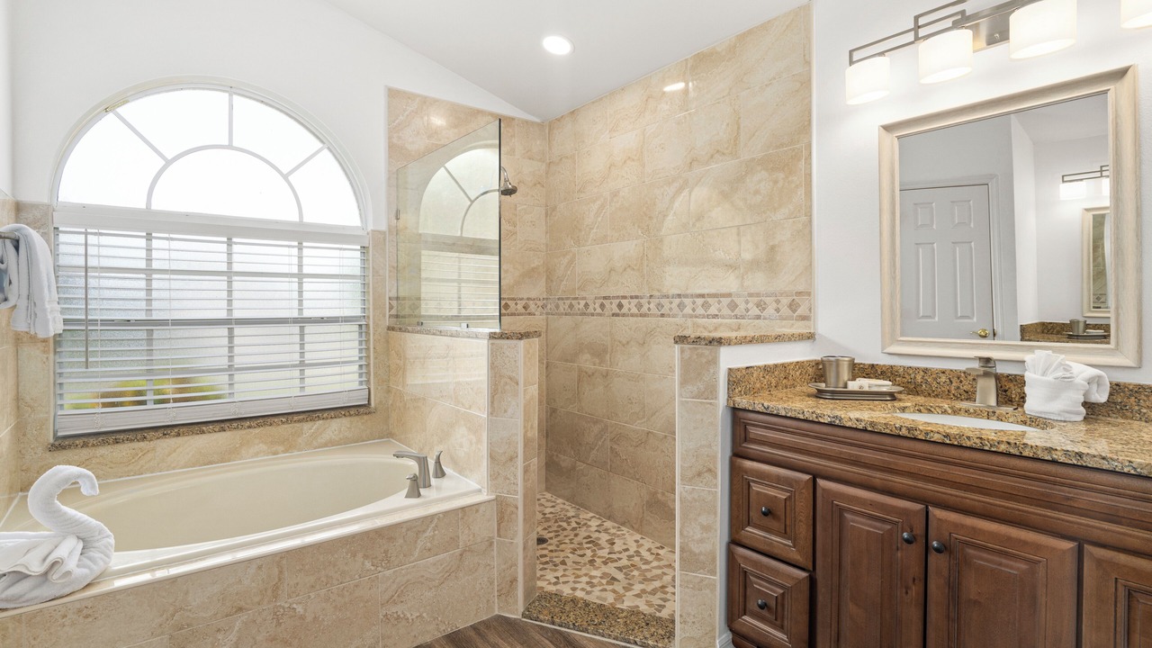 Photo of Bathroom in Orange Tree