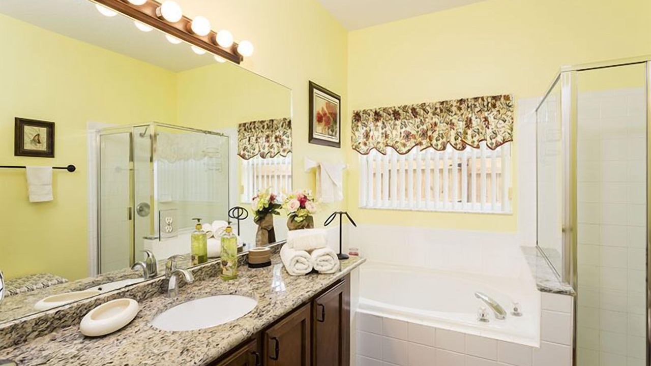 Photo of Bathroom in Esprit