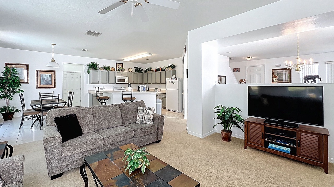 Photo of Livingroom in Legacy Park