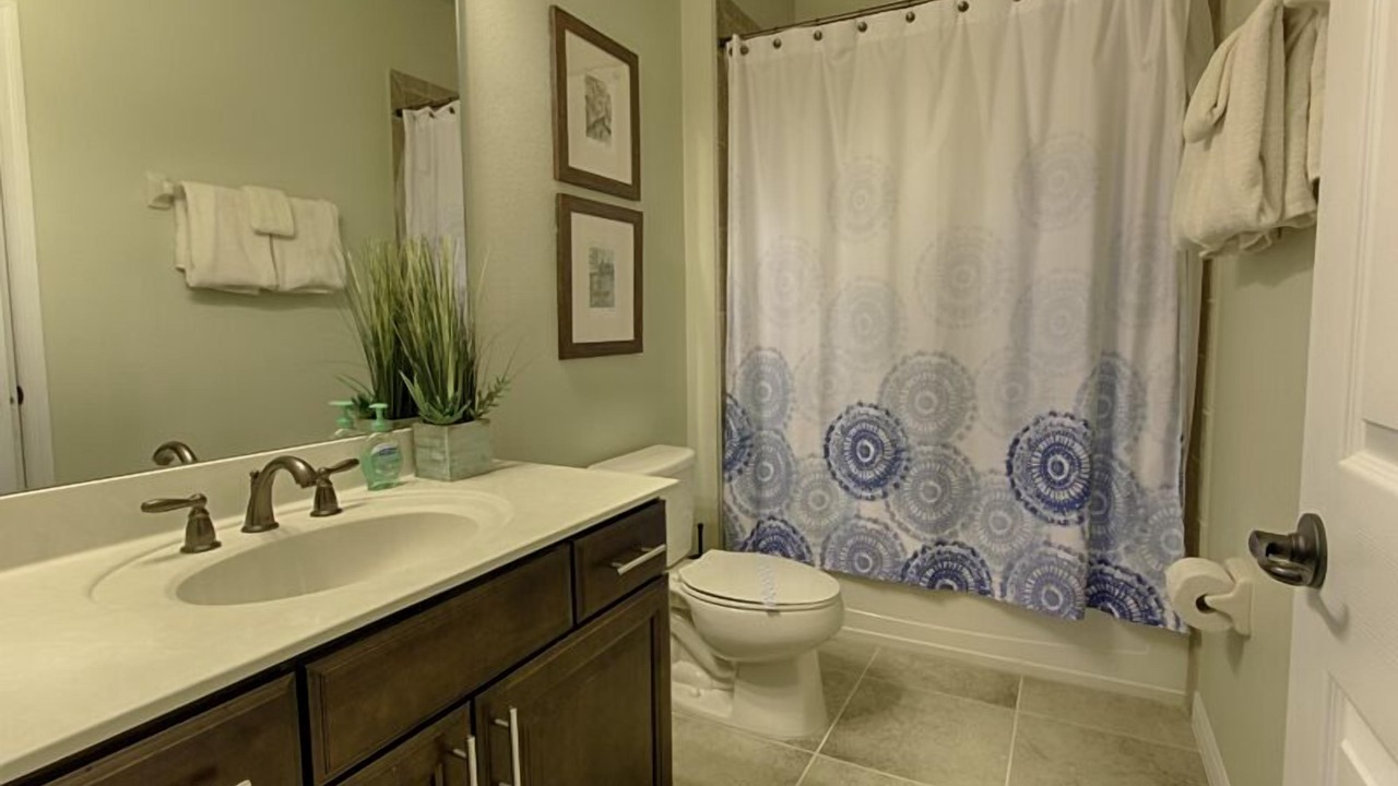 Photo of Bathroom in Watersong