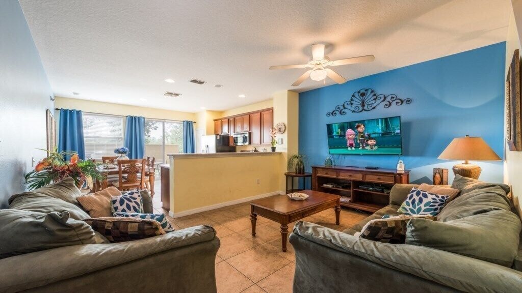 Photo of Livingroom in Crestwynd Bay