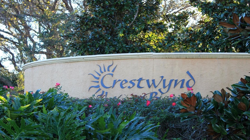 Photo of Buildings in Crestwynd Bay