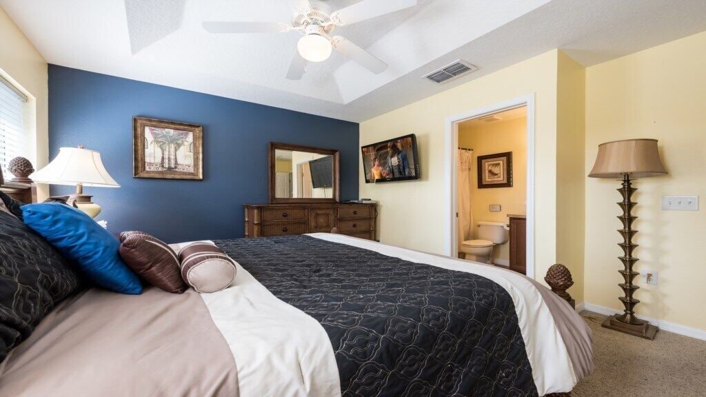Photo of Bedroom in Crestwynd Bay