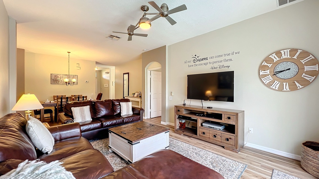 Photo of Livingroom in Windsor Palms