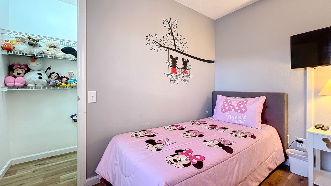 Photo of Bedroom in Windsor Palms