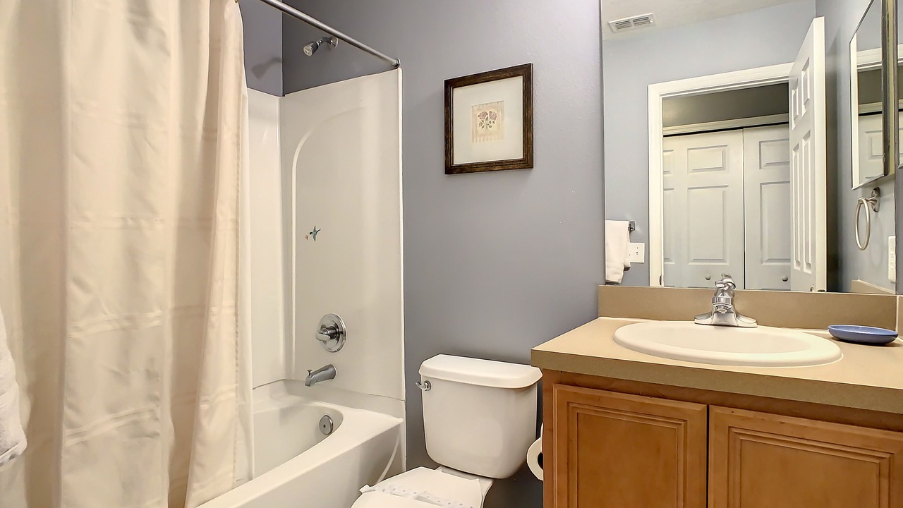 Photo of Bathroom in Crestwynd Bay