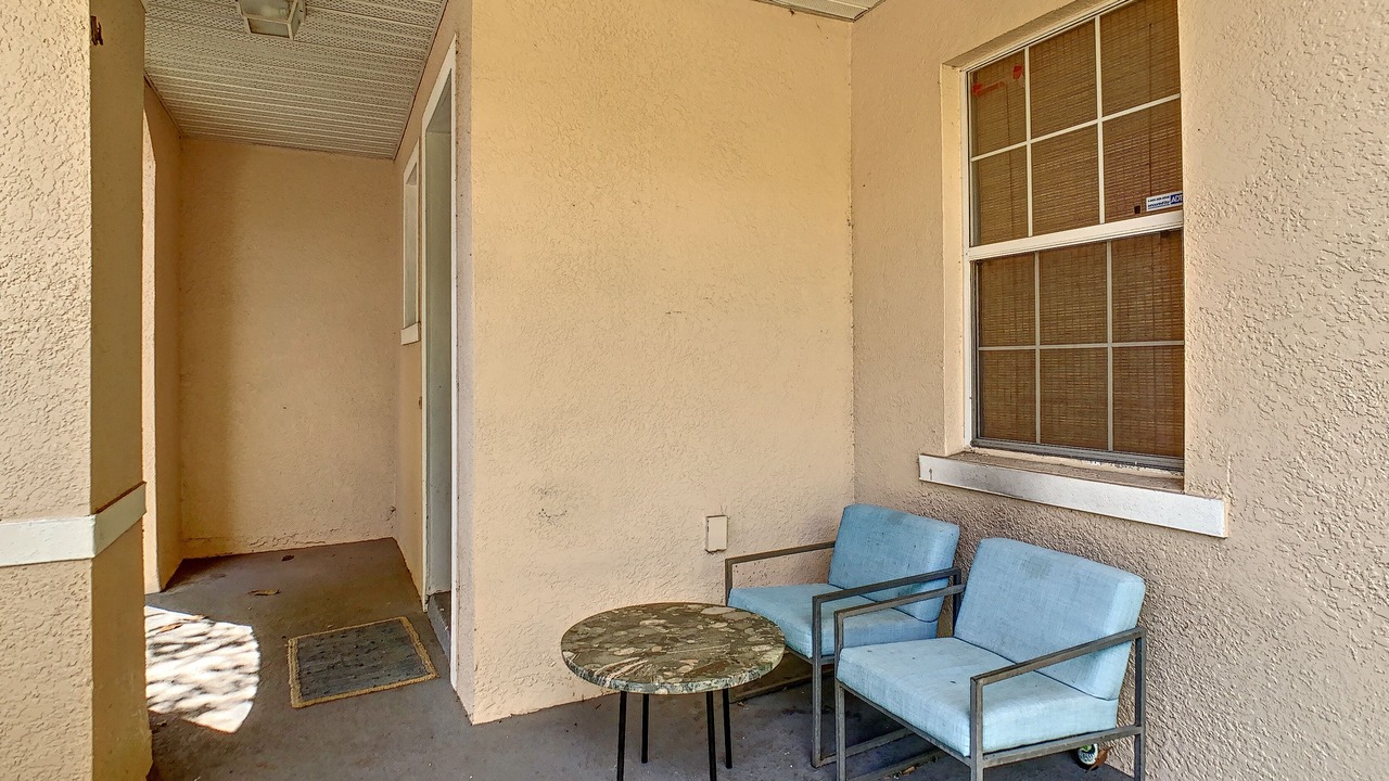 Photo of Patio Balcony in Crestwynd Bay