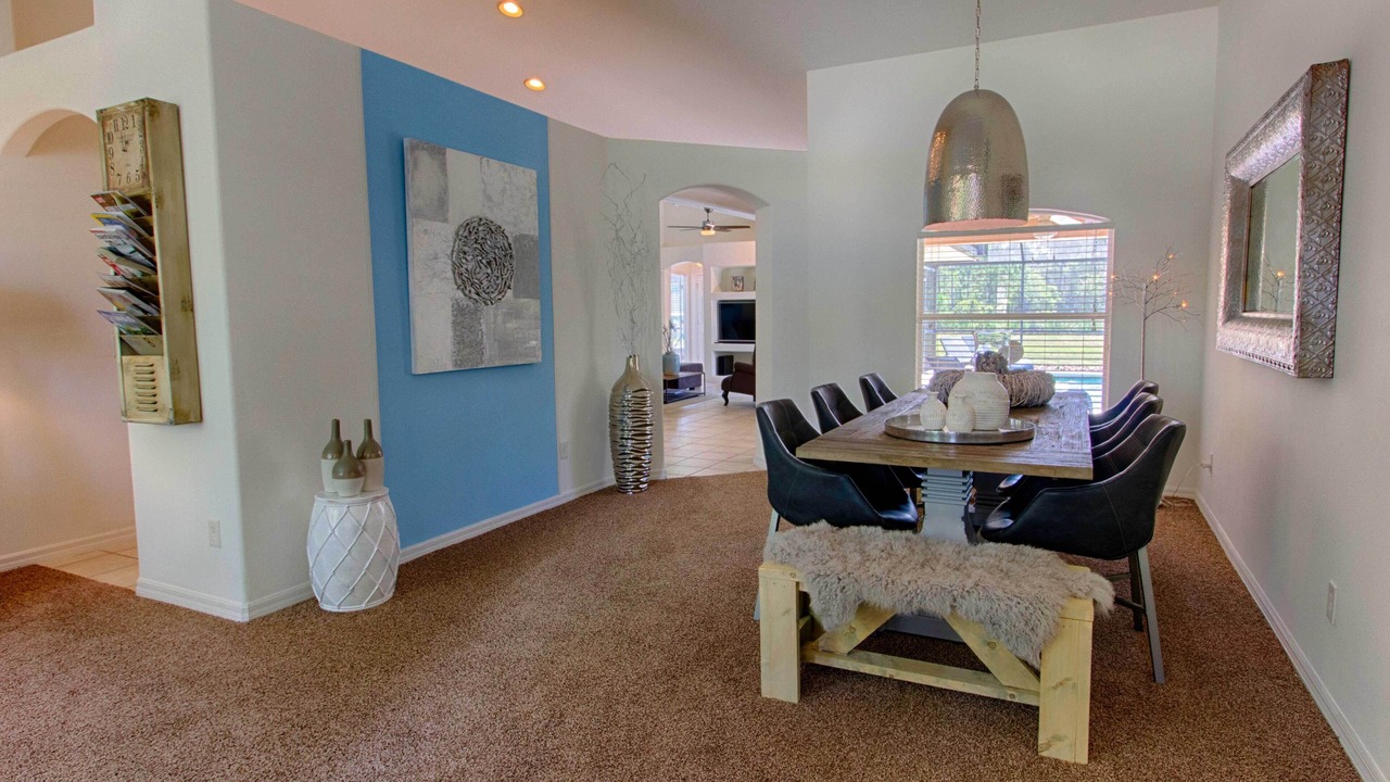 Photo of Livingroom in Orange Tree