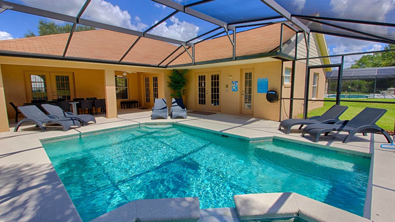 Photo of Outdoor in Orange Tree