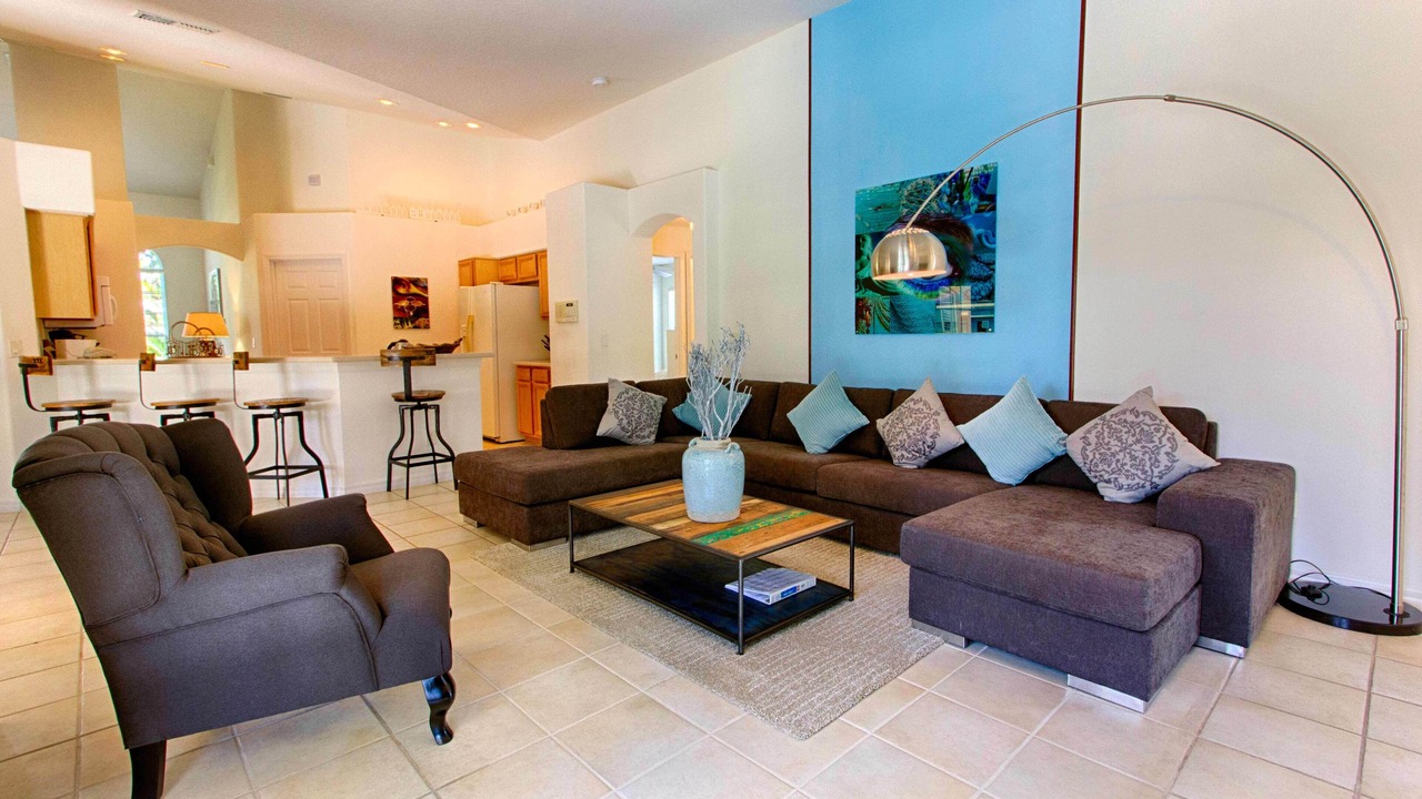 Photo of Livingroom in Orange Tree