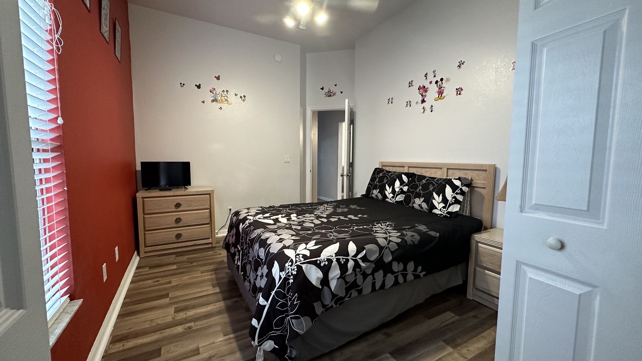 Photo of Bedroom in Pinewood Country Estates