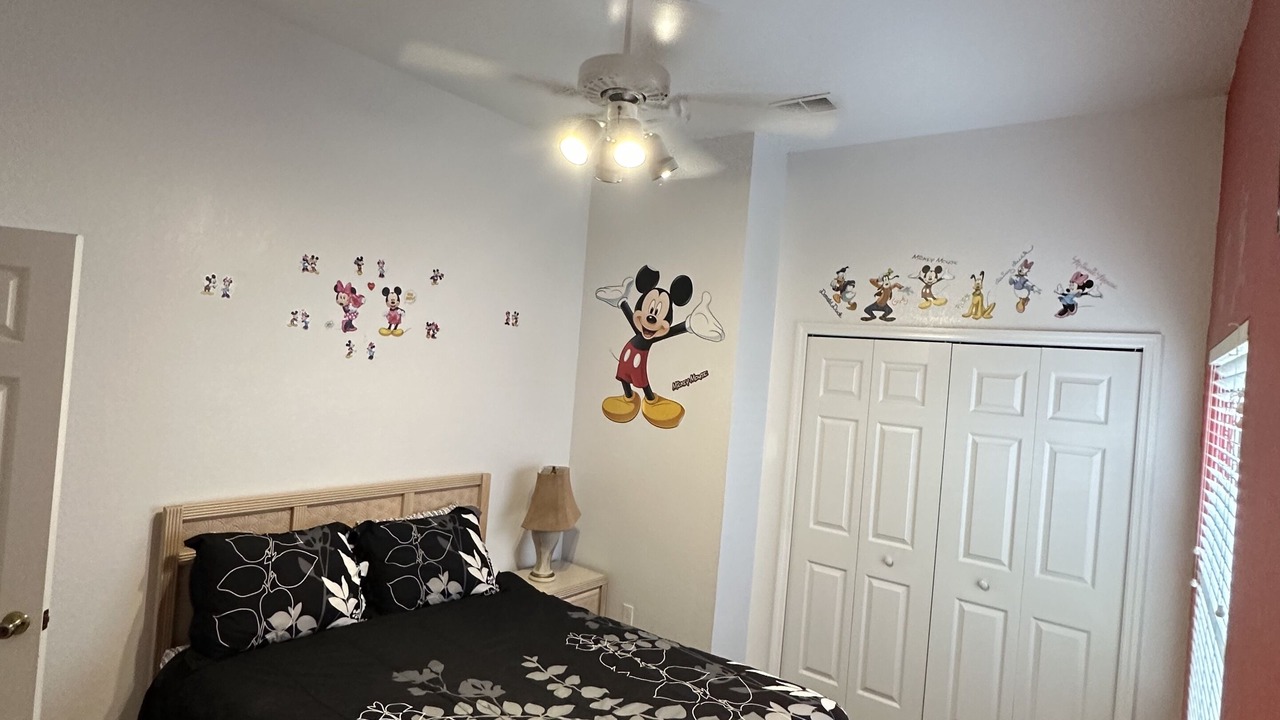 Photo of Bedroom in Pinewood Country Estates