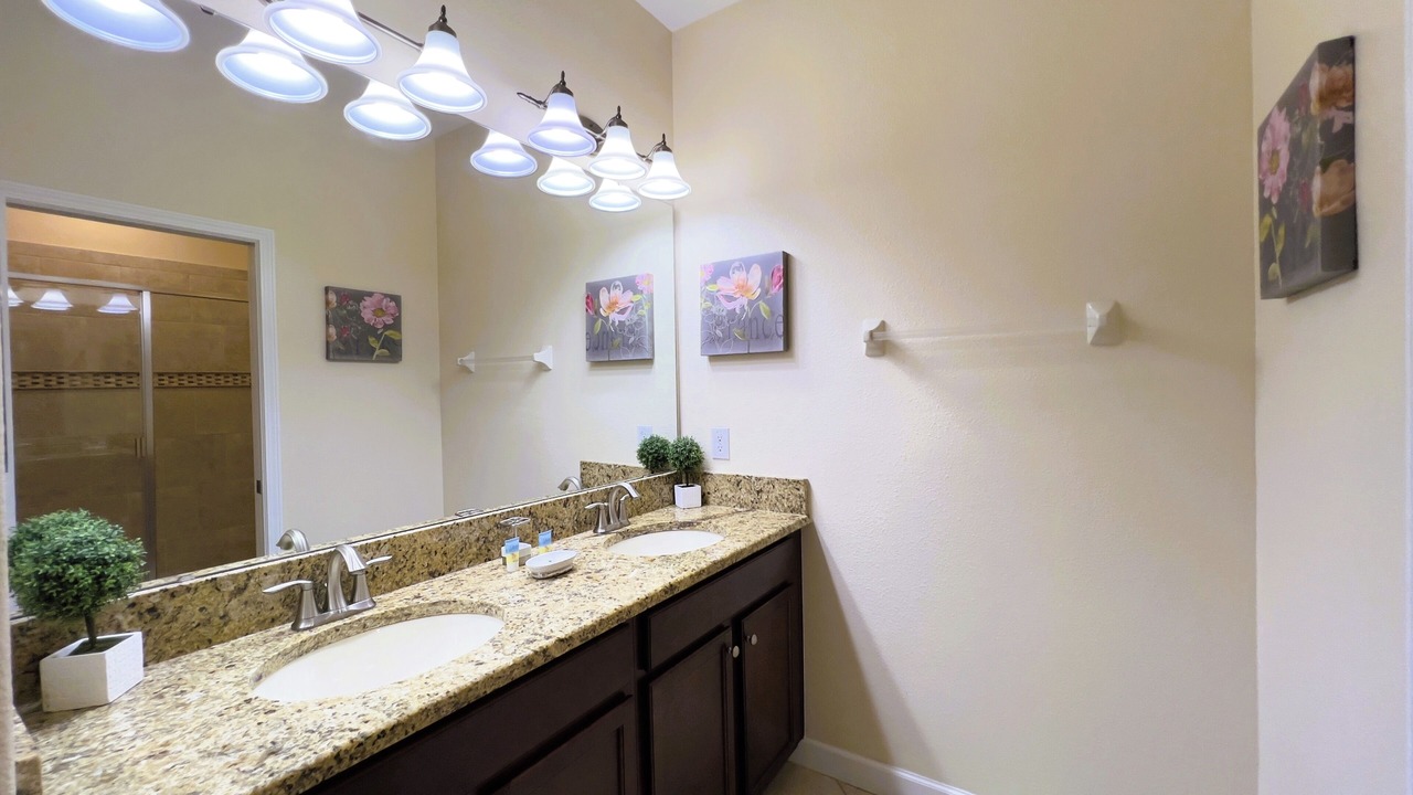 Photo of Bathroom in Davenport