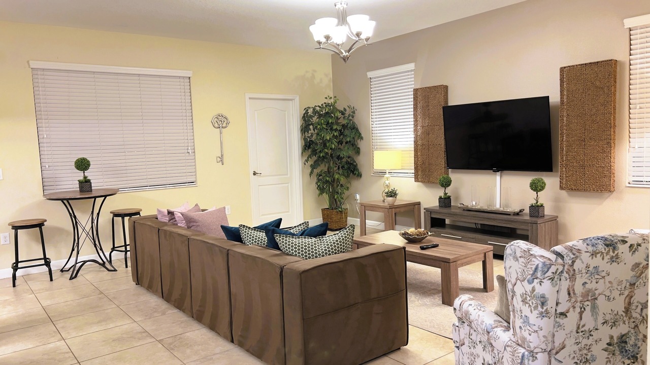 Photo of Livingroom in Davenport