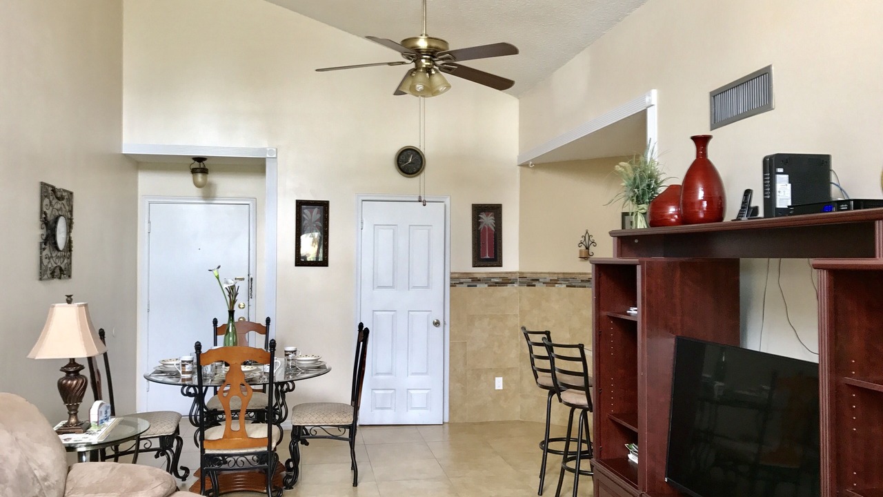 Photo of Livingroom in Ventura