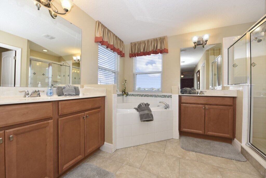 Photo of Bathroom in Loughman