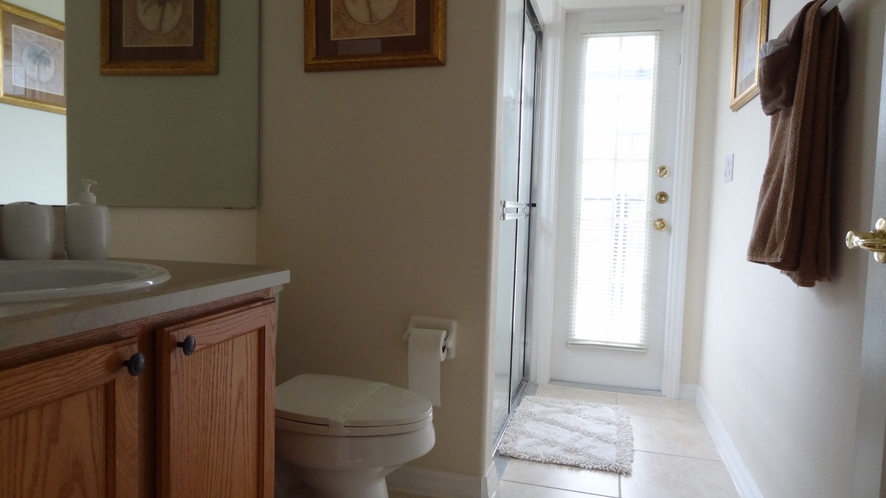 Photo of Bathroom in Orange Tree