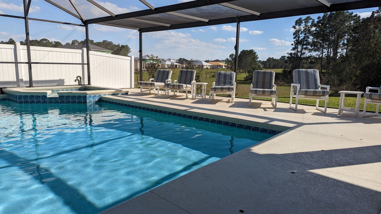 Photo of Outdoor in Orange Tree