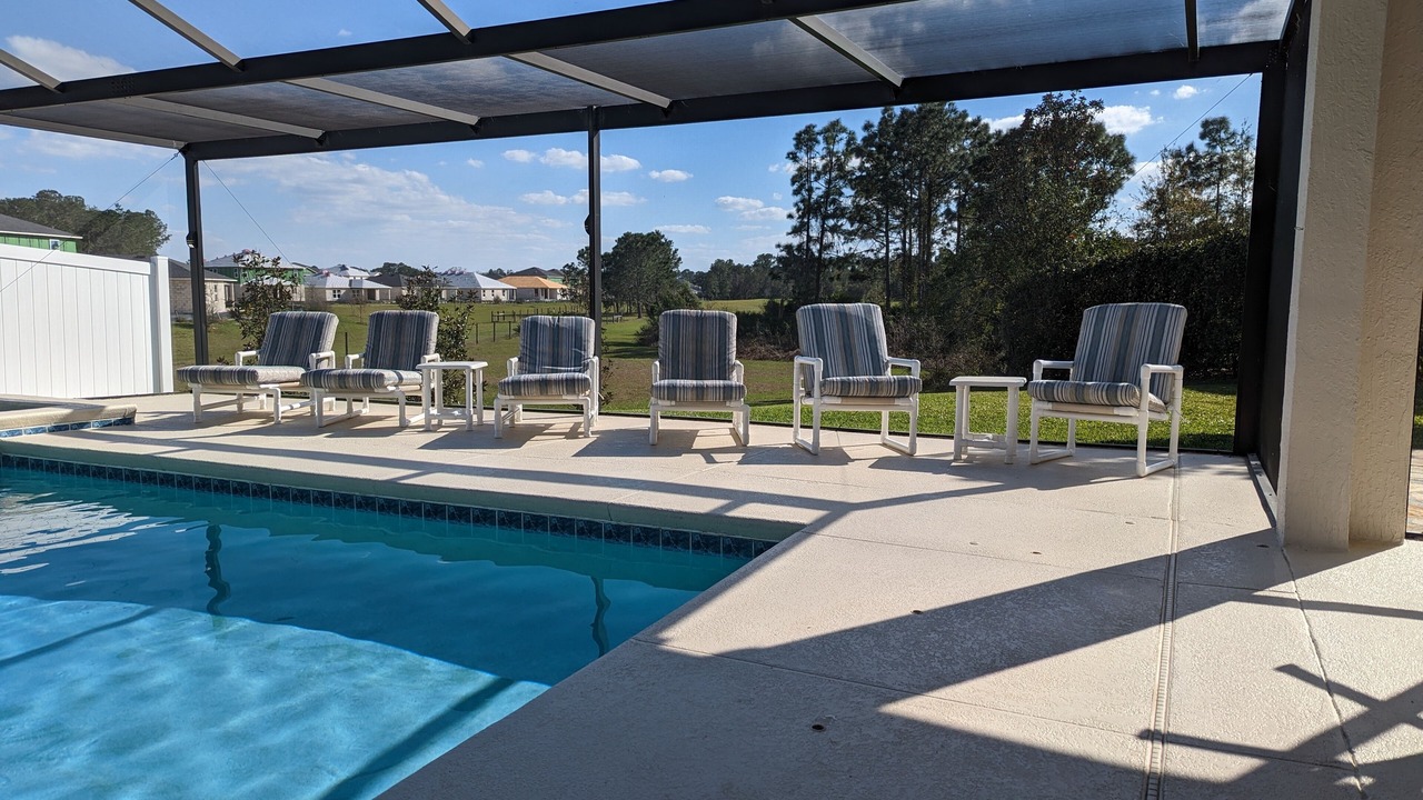 Photo of Outdoor in Orange Tree