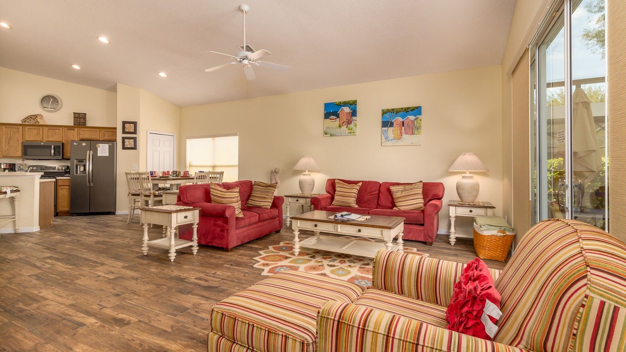 Photo of Livingroom in Four Corners