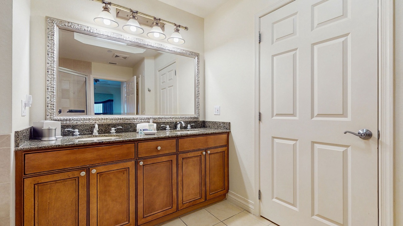 Photo of Bathroom in Reunion