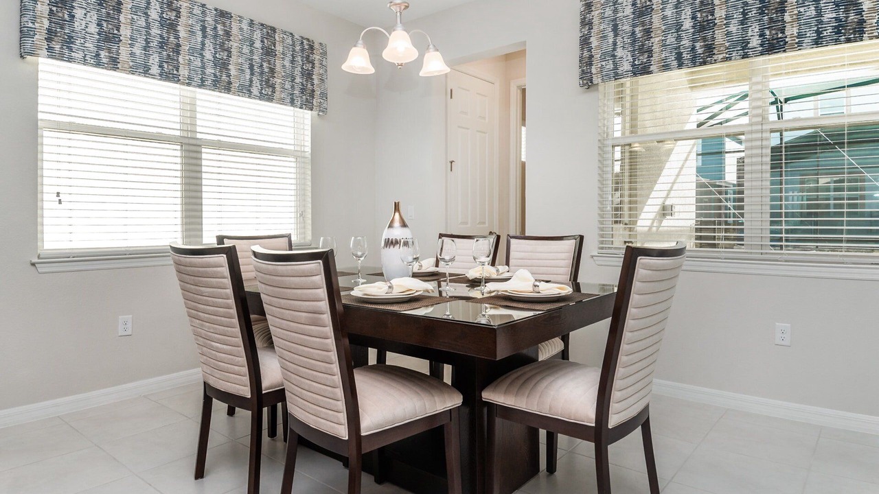 Photo of Livingroom in Four Corners