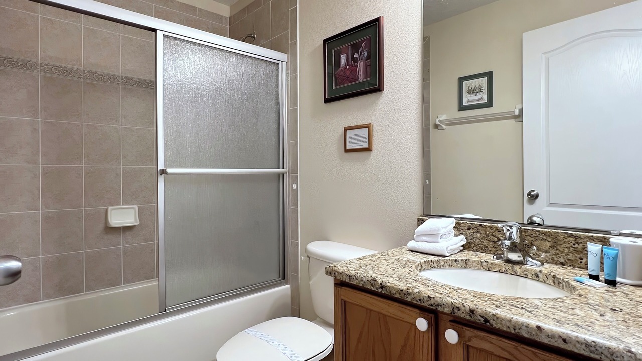 Photo of Bathroom in Buena Ventura Lakes