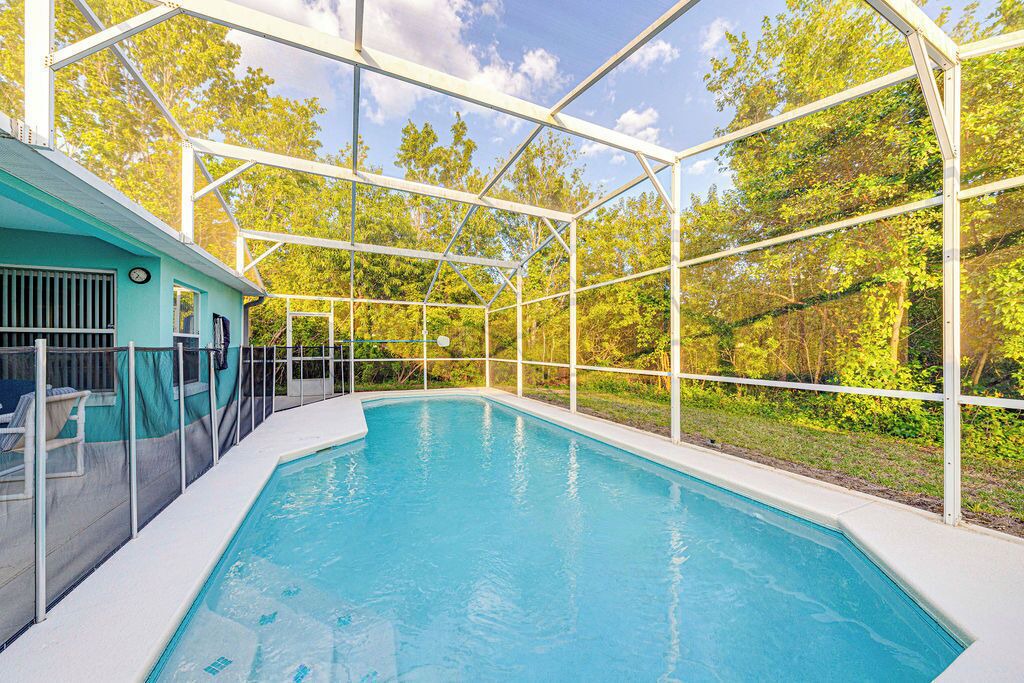 Photo of Outdoor in Loughman