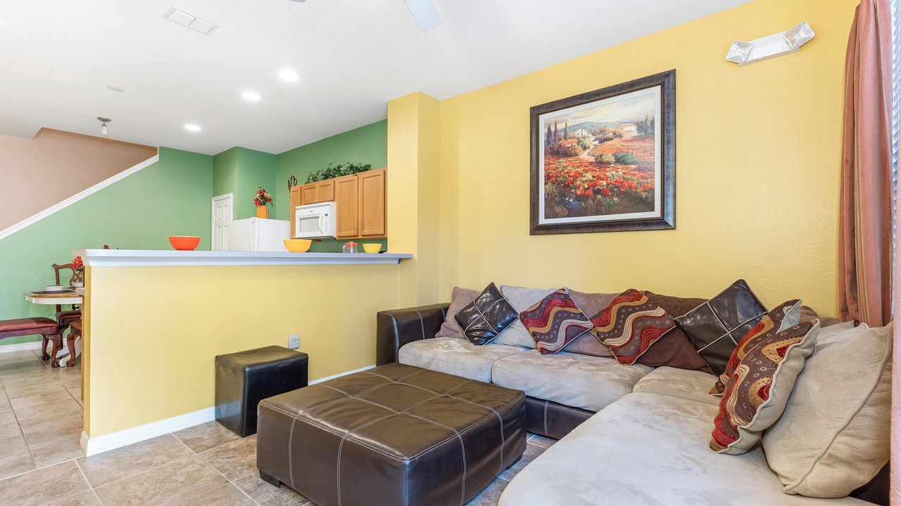 Photo of Livingroom in Crestwynd Bay