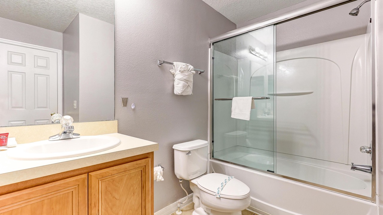 Photo of Bathroom in Crestwynd Bay