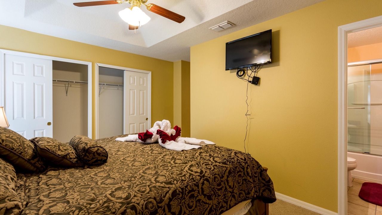 Photo of Bedroom in Crestwynd Bay