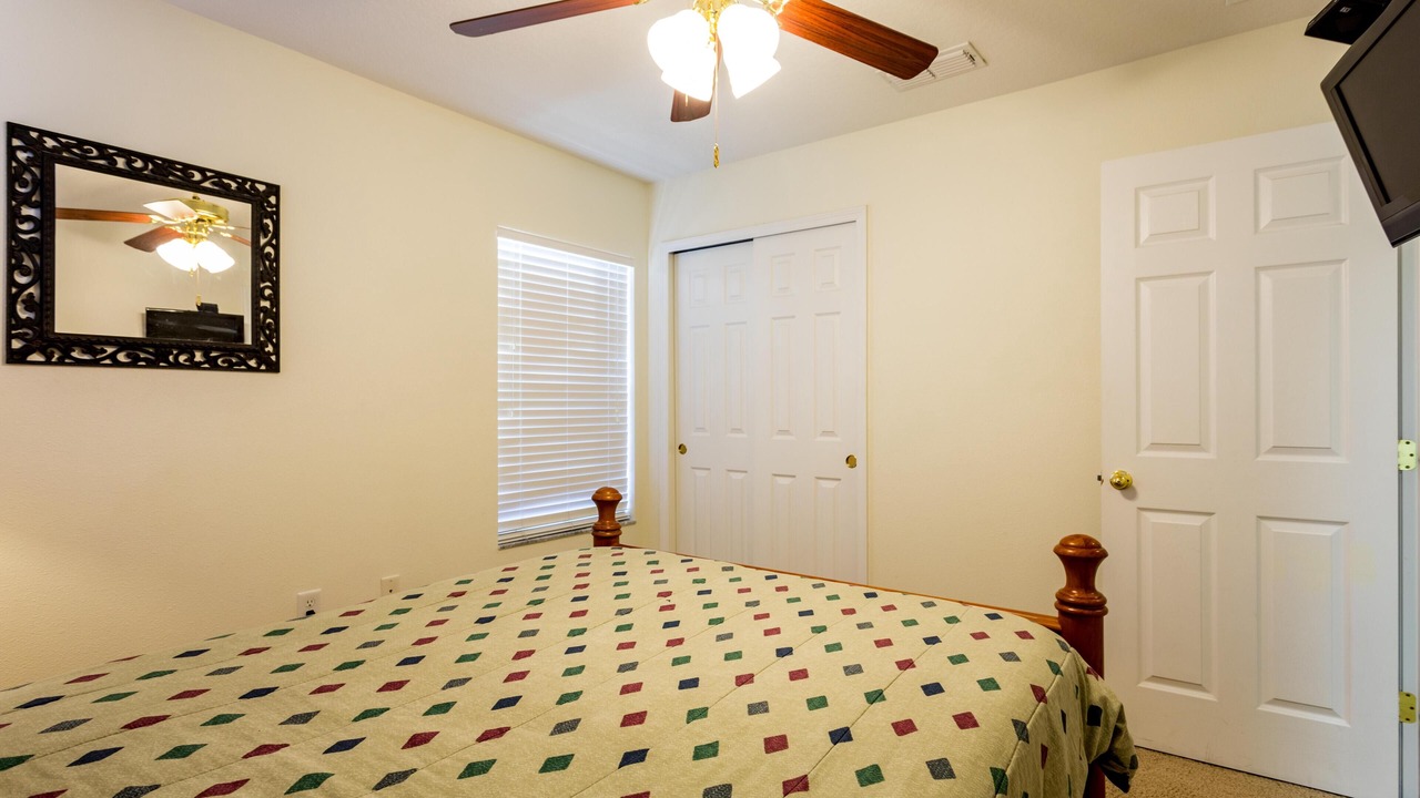 Photo of Bedroom in Crestwynd Bay