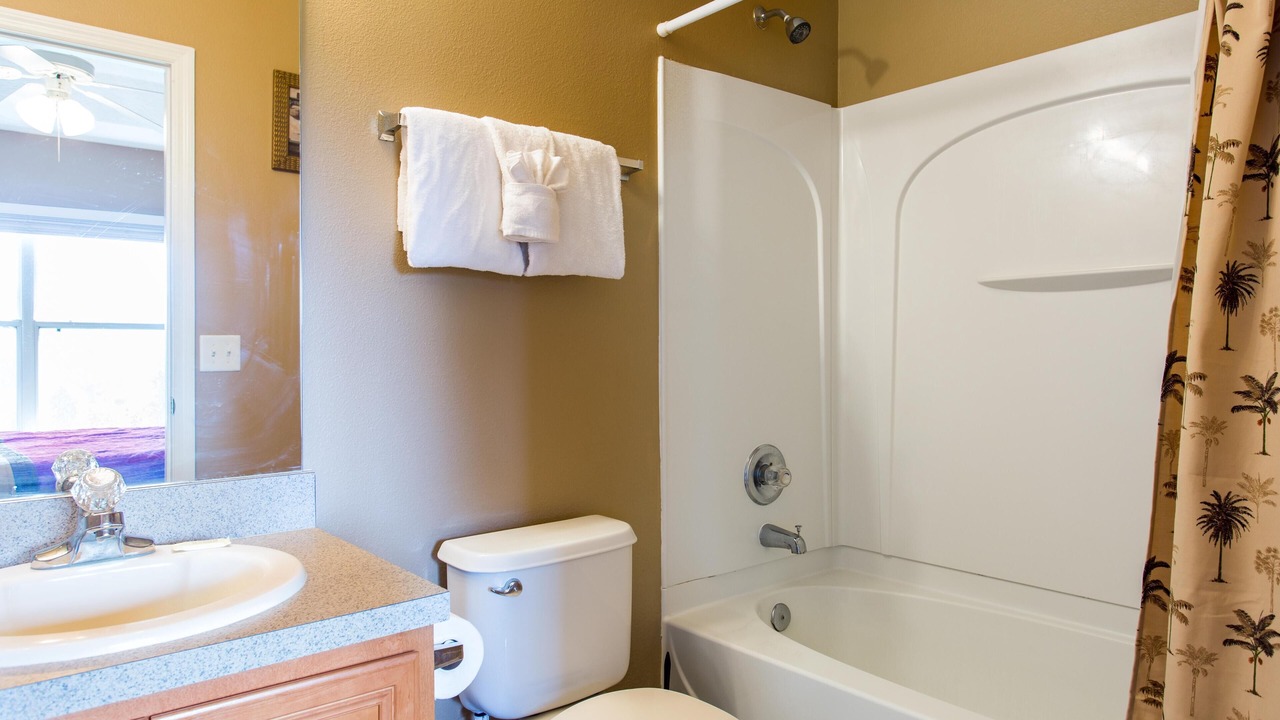 Photo of Bathroom in Crestwynd Bay