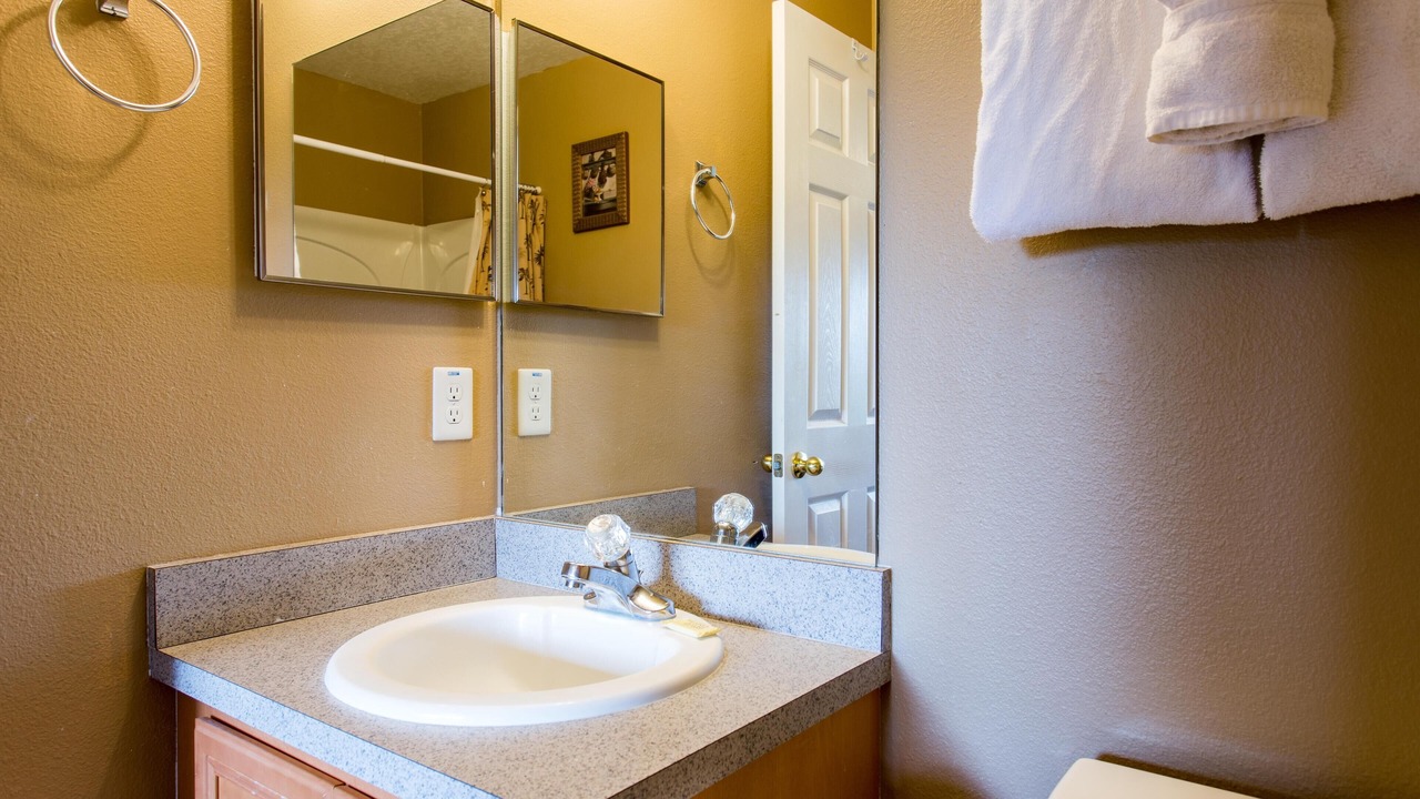 Photo of Bathroom in Crestwynd Bay