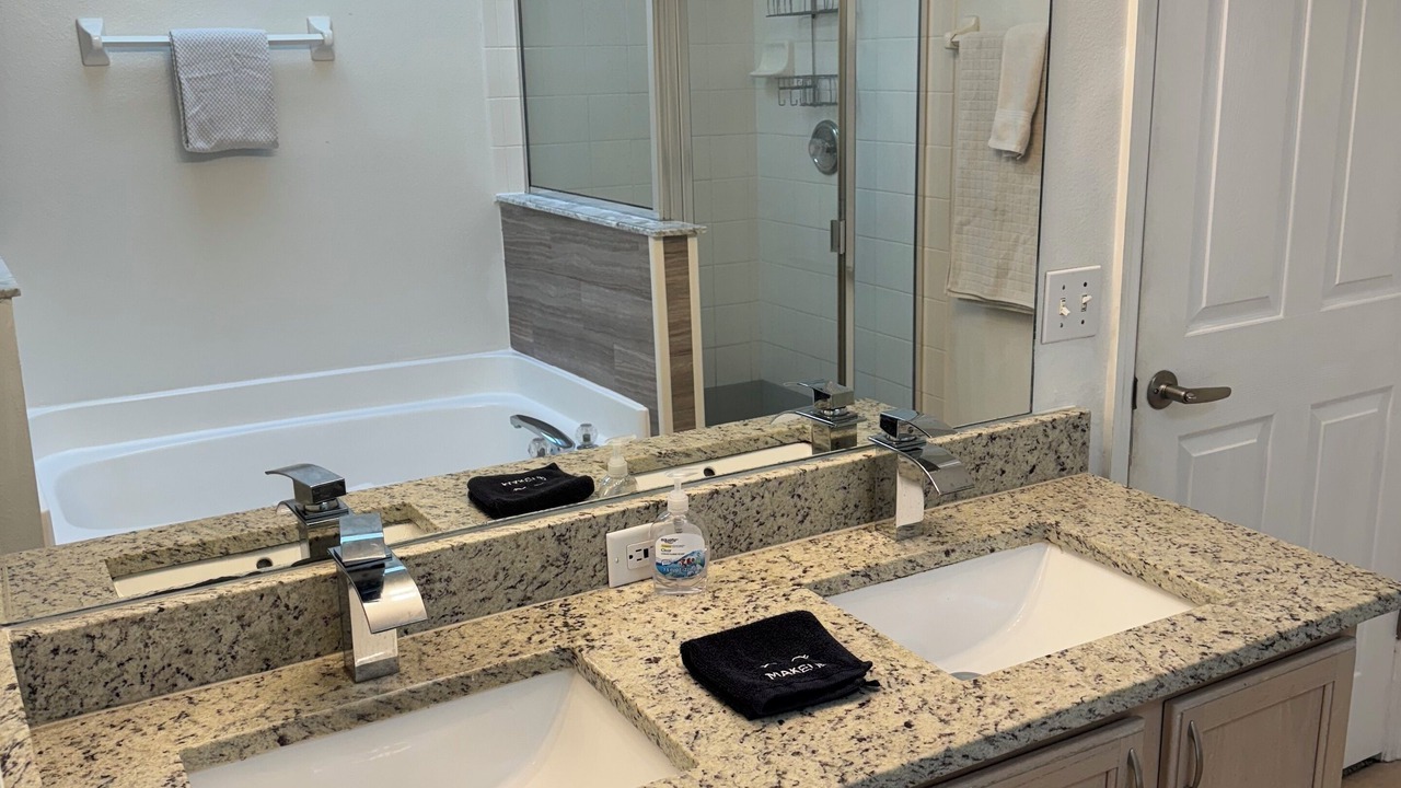 Photo of Bathroom in Esprit