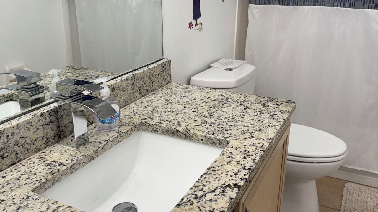 Photo of Bathroom in Esprit