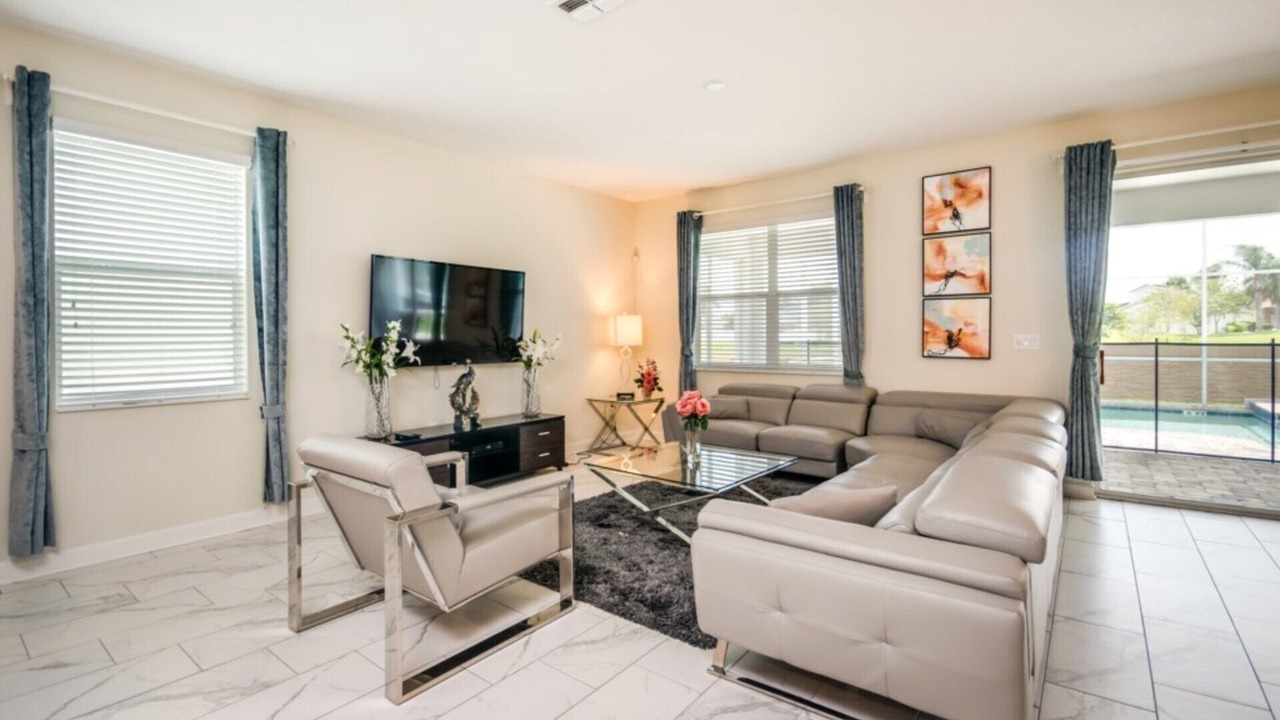 Photo of Livingroom in Sandy Ridge