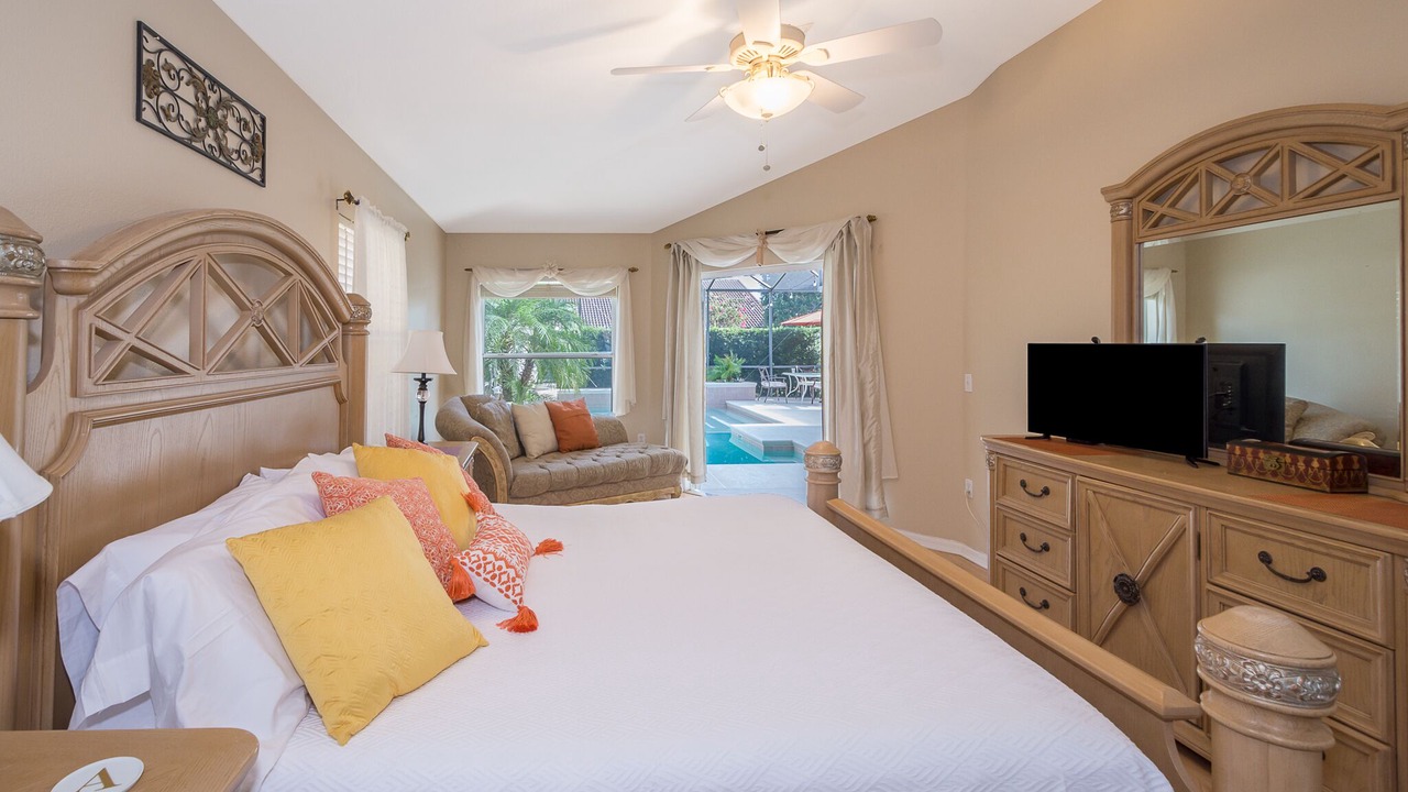 Photo of Bedroom in Buena Ventura Lakes