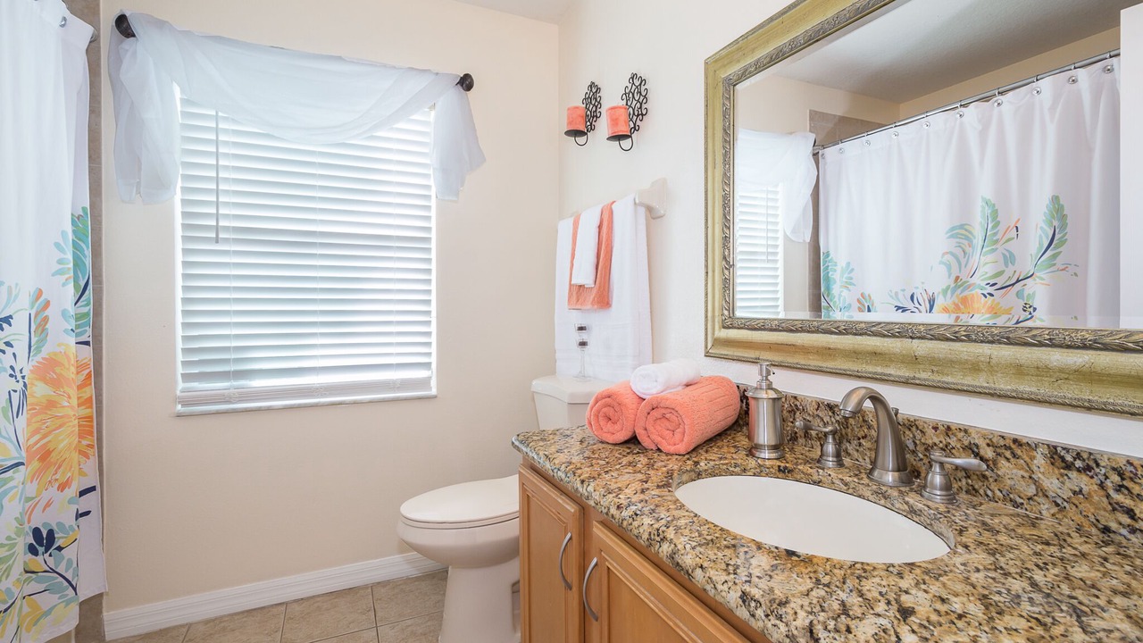 Photo of Bathroom in Buena Ventura Lakes