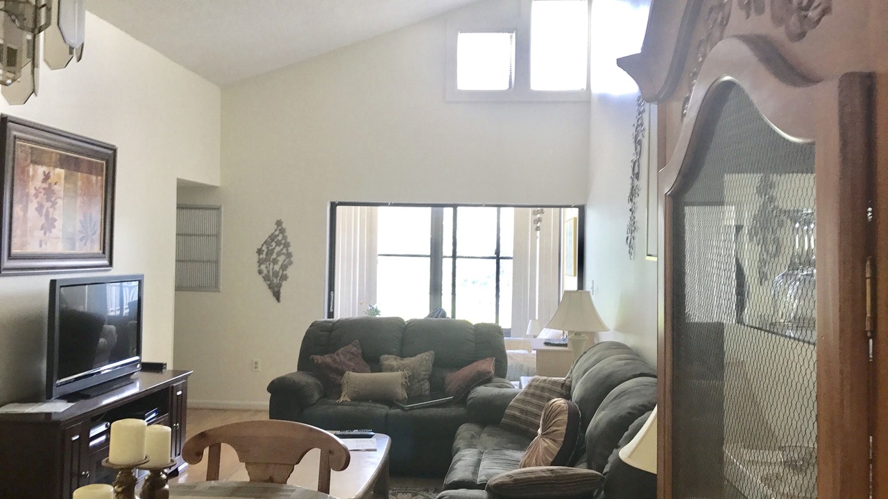 Photo of Livingroom in Ventura